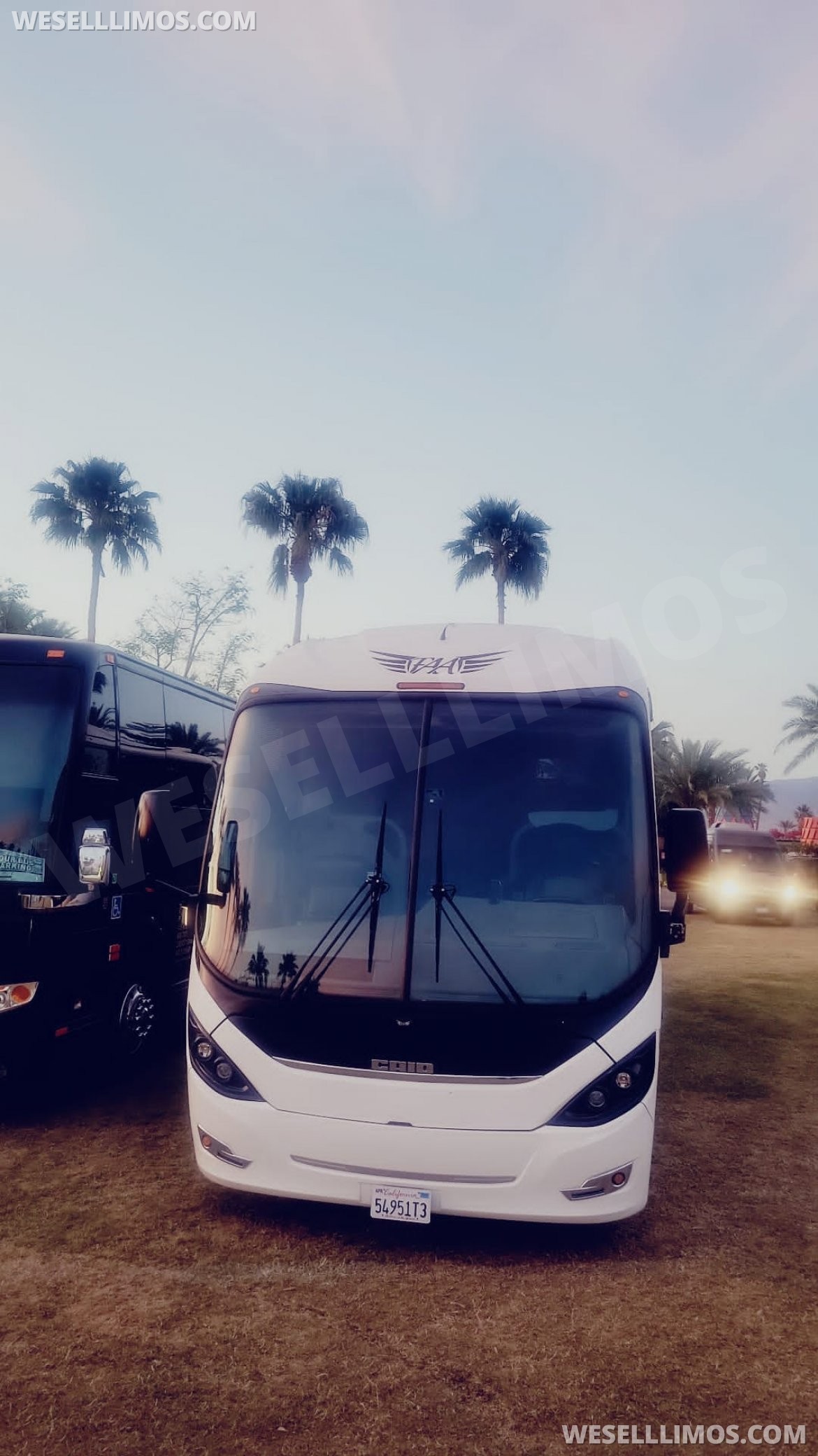 Photo of Motorcoach for sale: 2016 Freightliner Caio 40&quot; by Freightliner