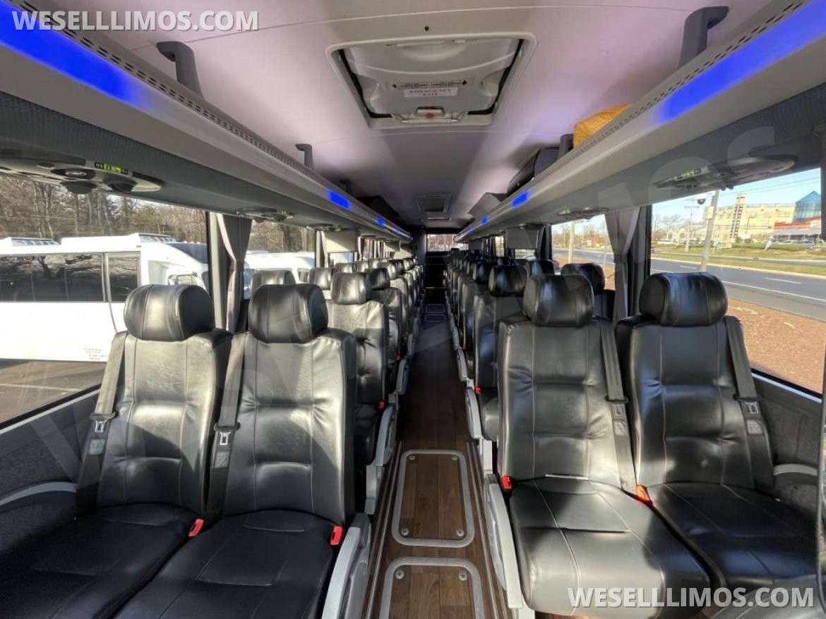 Photo of Motorcoach for sale: 2016 Freightliner Caio 40&quot; by Freightliner