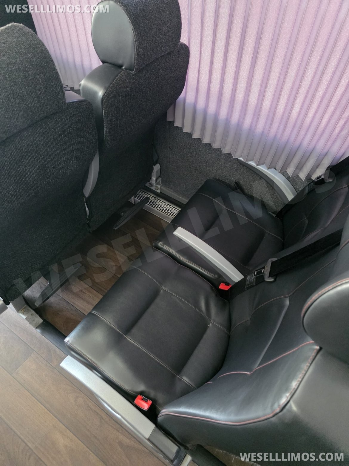 Photo of Motorcoach for sale: 2016 Freightliner Caio 40&quot; by Freightliner