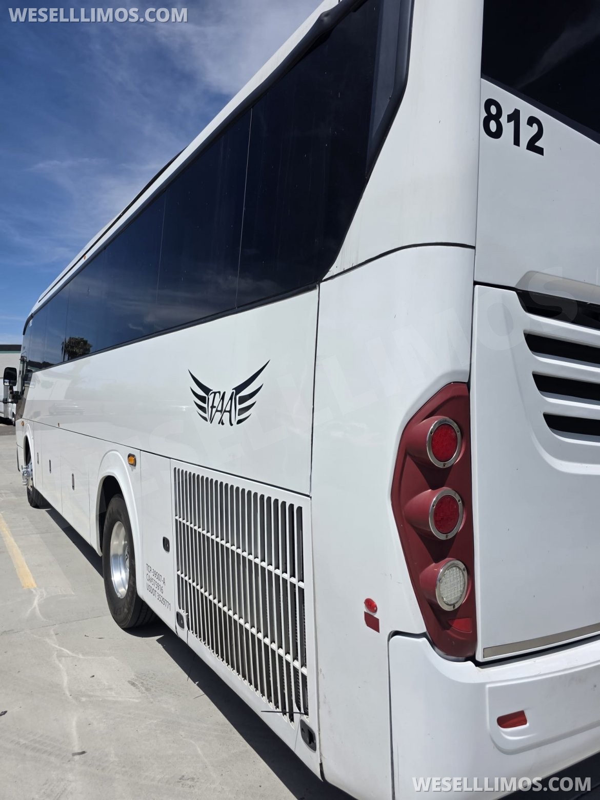 Photo of Motorcoach for sale: 2016 Freightliner Caio 40&quot; by Freightliner