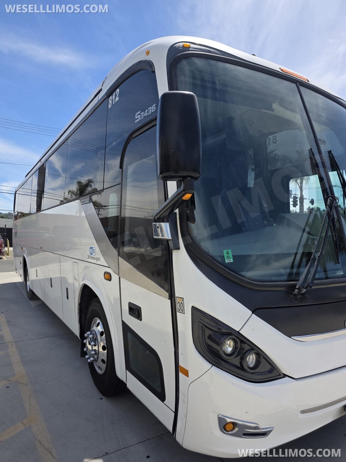 Photo of Motorcoach for sale: 2016 Freightliner Caio 40&quot; by Freightliner