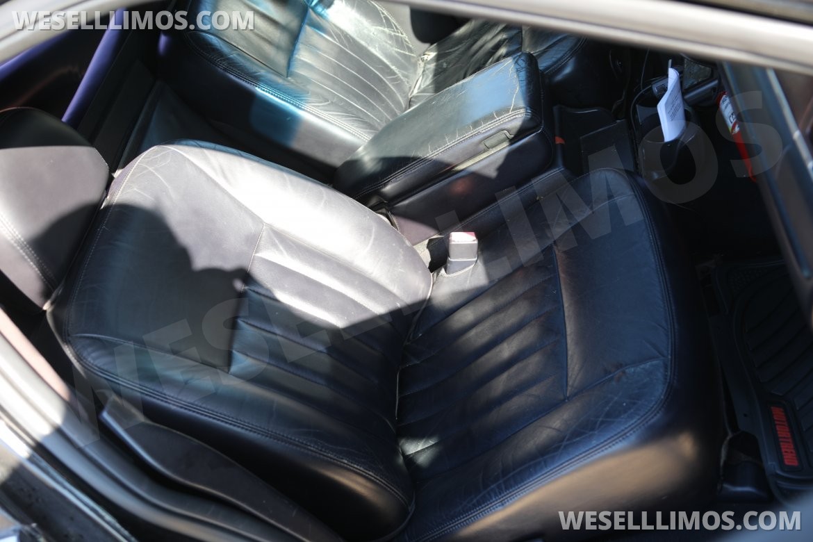 Photo of Limousine for sale: 2005 Lincoln Town Car 120 in. 120&quot; by Lincoln