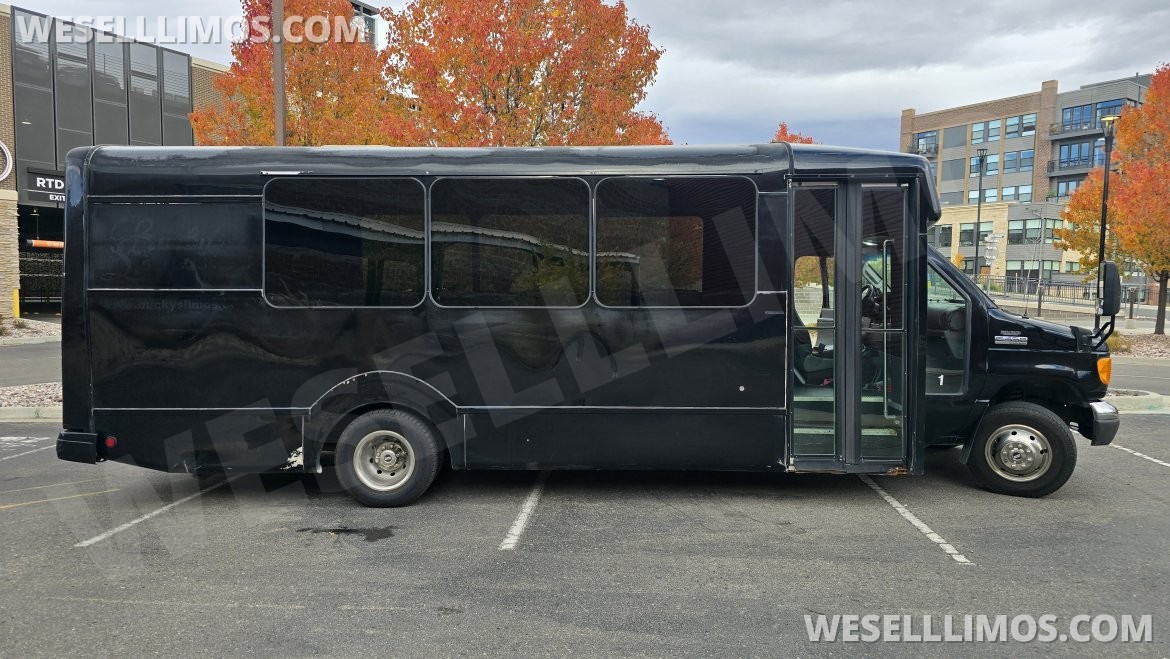 Photo of Limo Bus for sale: 2006 Ford E450 by Westwind Coach