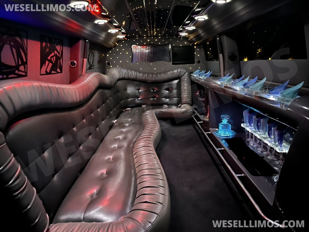 Photo of SUV Stretch for sale: 2007 Jeep Commander by Tiffany