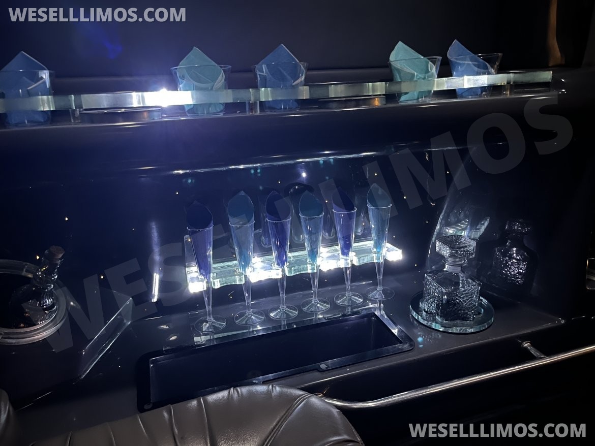 Photo of SUV Stretch for sale: 2007 Jeep Commander by Tiffany