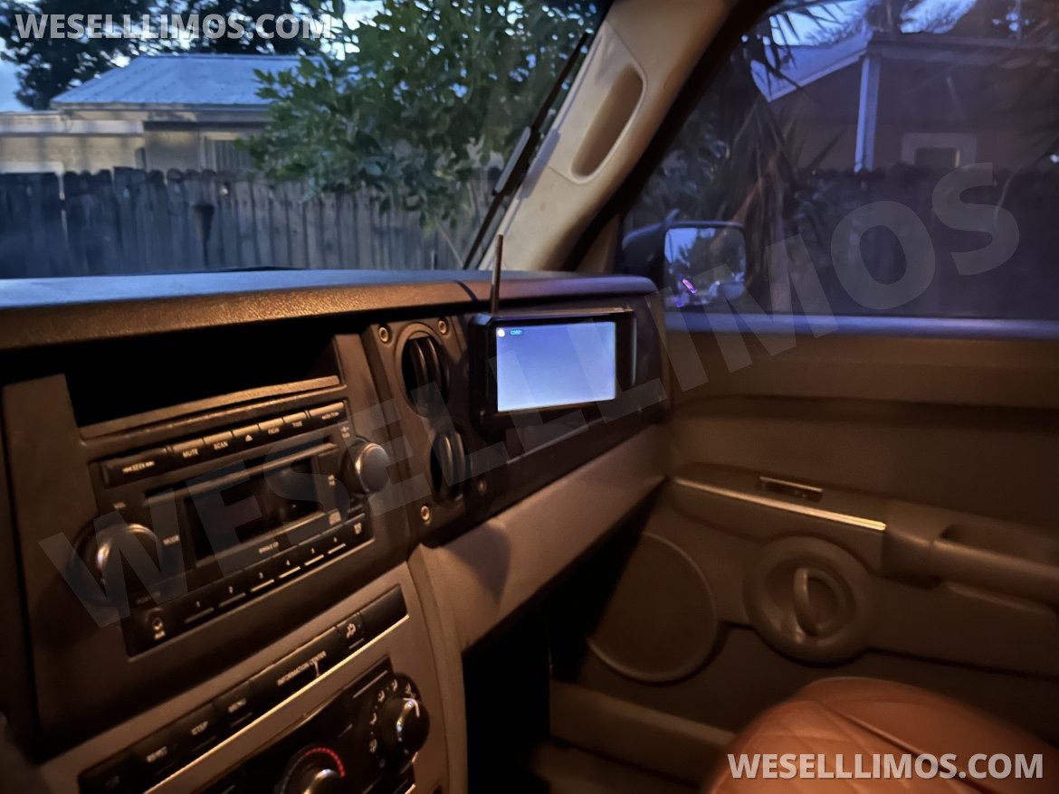 Photo of SUV Stretch for sale: 2007 Jeep Commander 328" by Tiffany