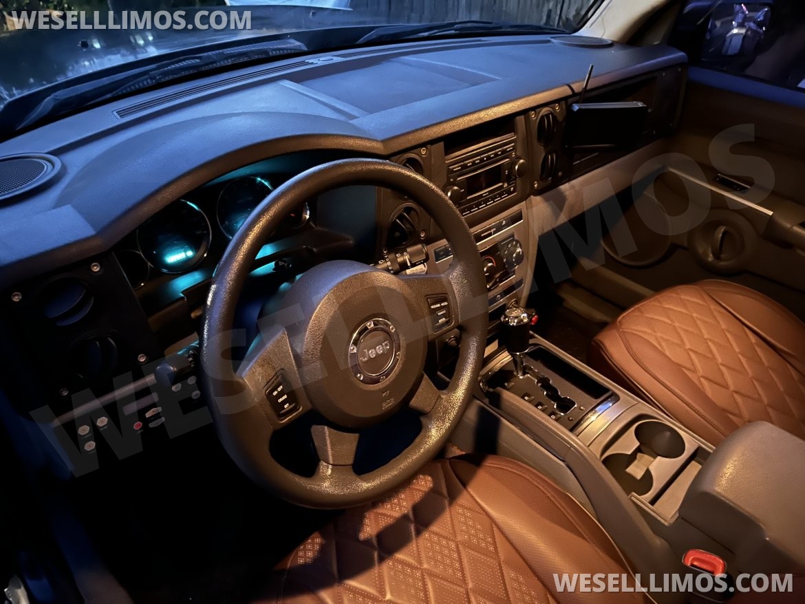 Photo of SUV Stretch for sale: 2007 Jeep Commander 328" by Tiffany