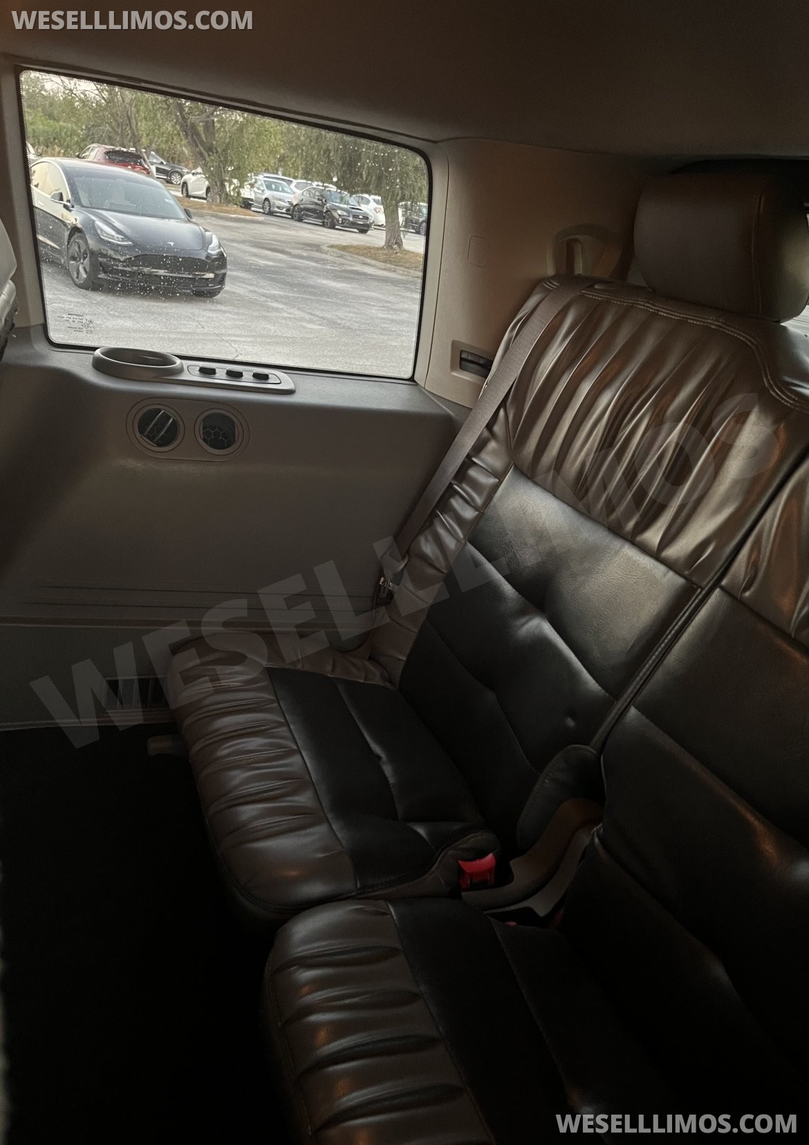 Photo of SUV Stretch for sale: 2007 Jeep Commander 328" by Tiffany