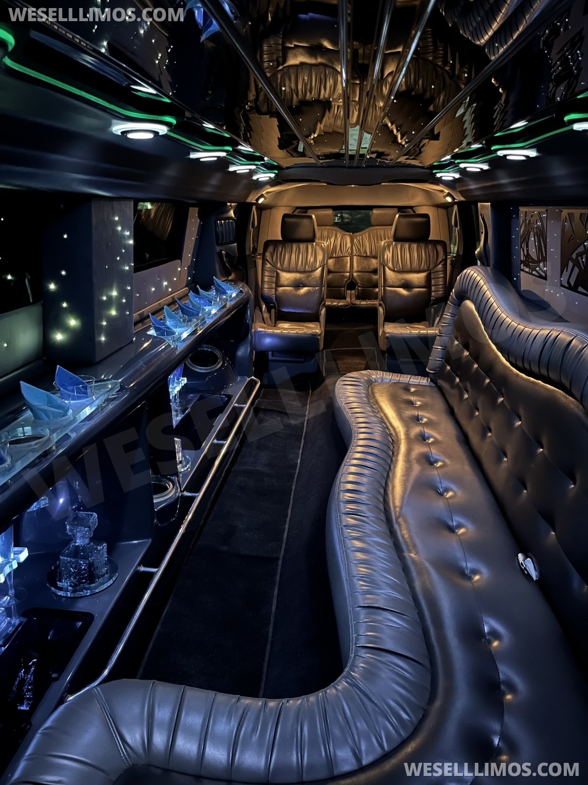 Photo of SUV Stretch for sale: 2007 Jeep Commander 328" by Tiffany