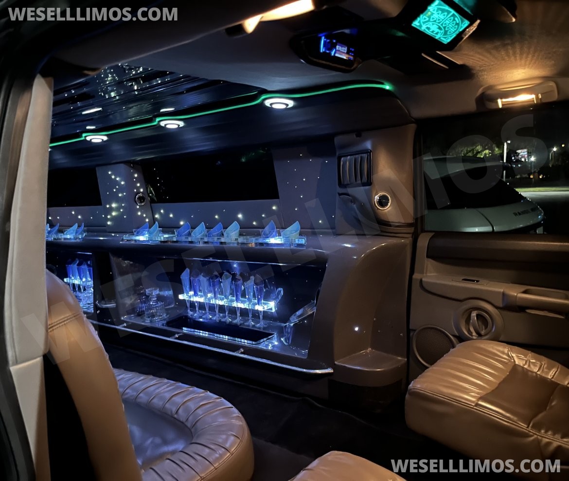 Photo of SUV Stretch for sale: 2007 Jeep Commander 328" by Tiffany