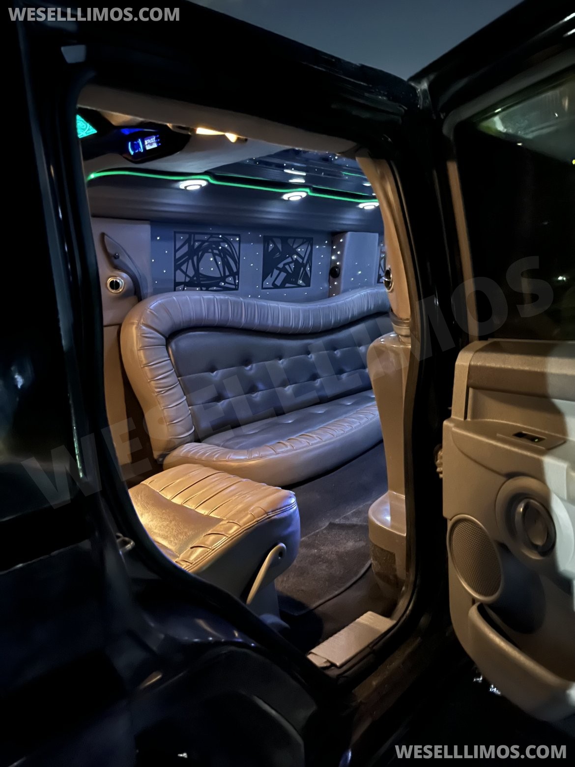 Photo of SUV Stretch for sale: 2007 Jeep Commander 328" by Tiffany