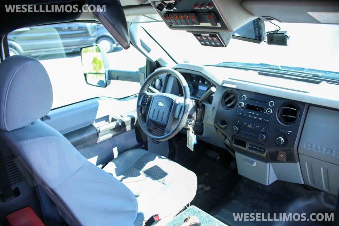 Photo of Shuttle Bus for sale: 2015 Ford F550 by TURTLE TOP