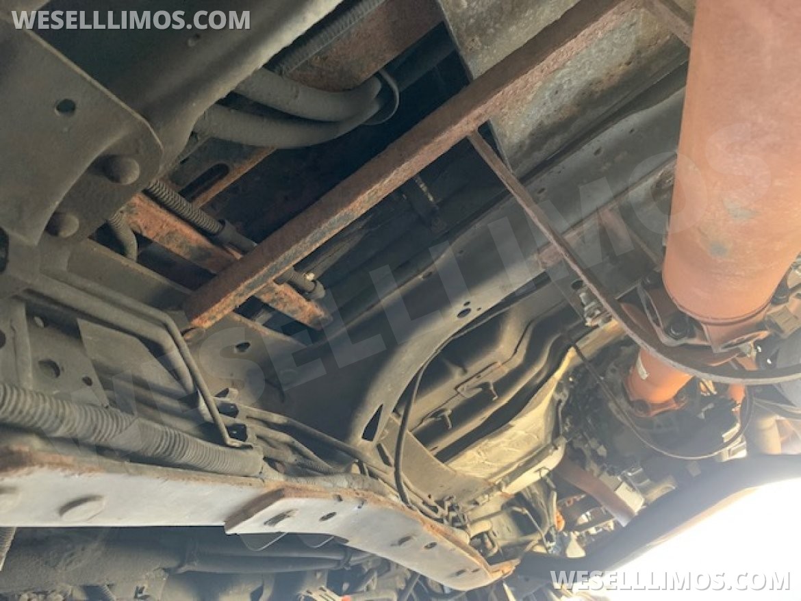 Photo of Shuttle Bus for sale: 2015 Ford F550 by TURTLE TOP