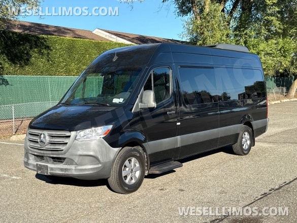 2019 Mercedes-Benz Sprinter Sprinter for Sale in Baldwin, NY - Photo 2