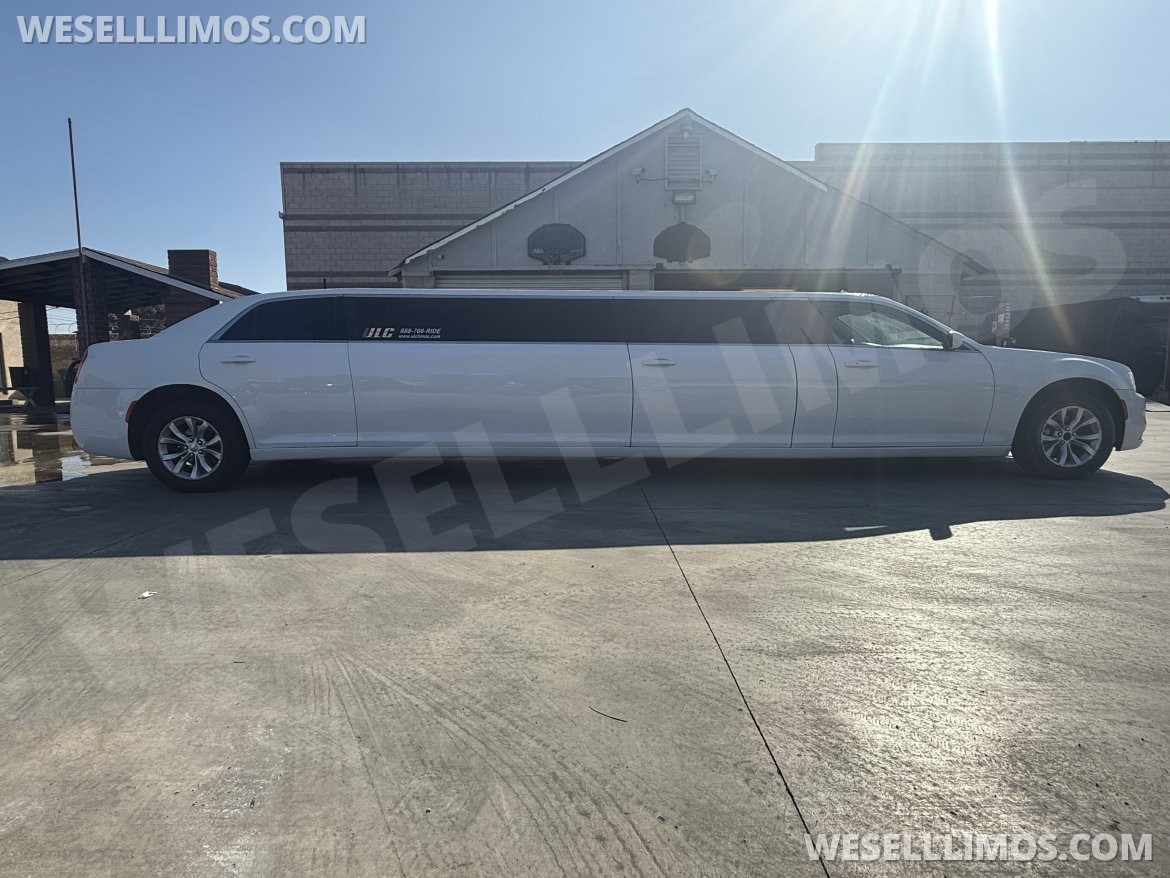 Photo of Limousine for sale: 2015 Chrysler 300 30&quot; by Tiffany
