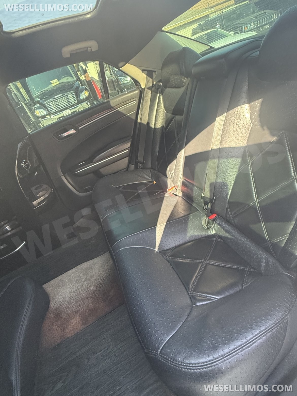 Photo of Limousine for sale: 2015 Chrysler 300 30&quot; by Tiffany