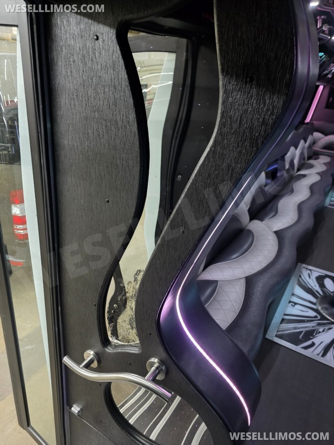 Photo of Limo Bus for sale: 2015 Ford F550 Limo bus 33&quot; by Turtle Top