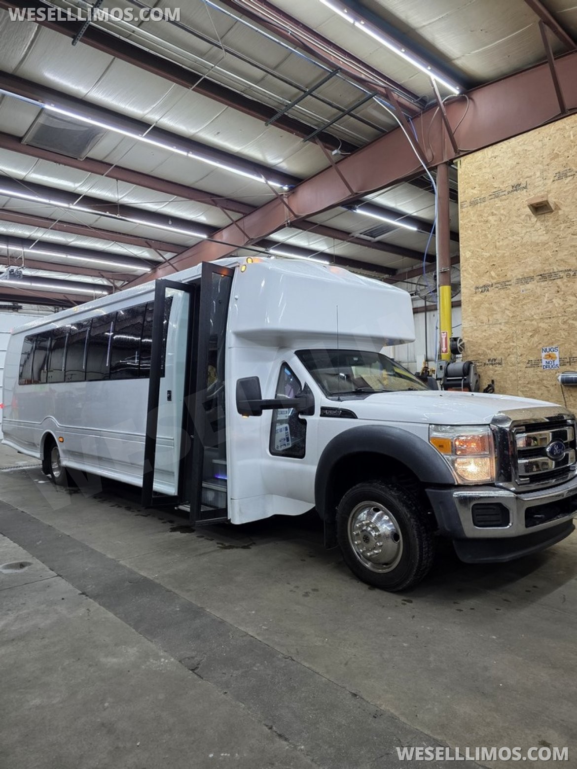 Photo of Limo Bus for sale: 2015 Ford F550 Limo bus 33&quot; by Turtle Top