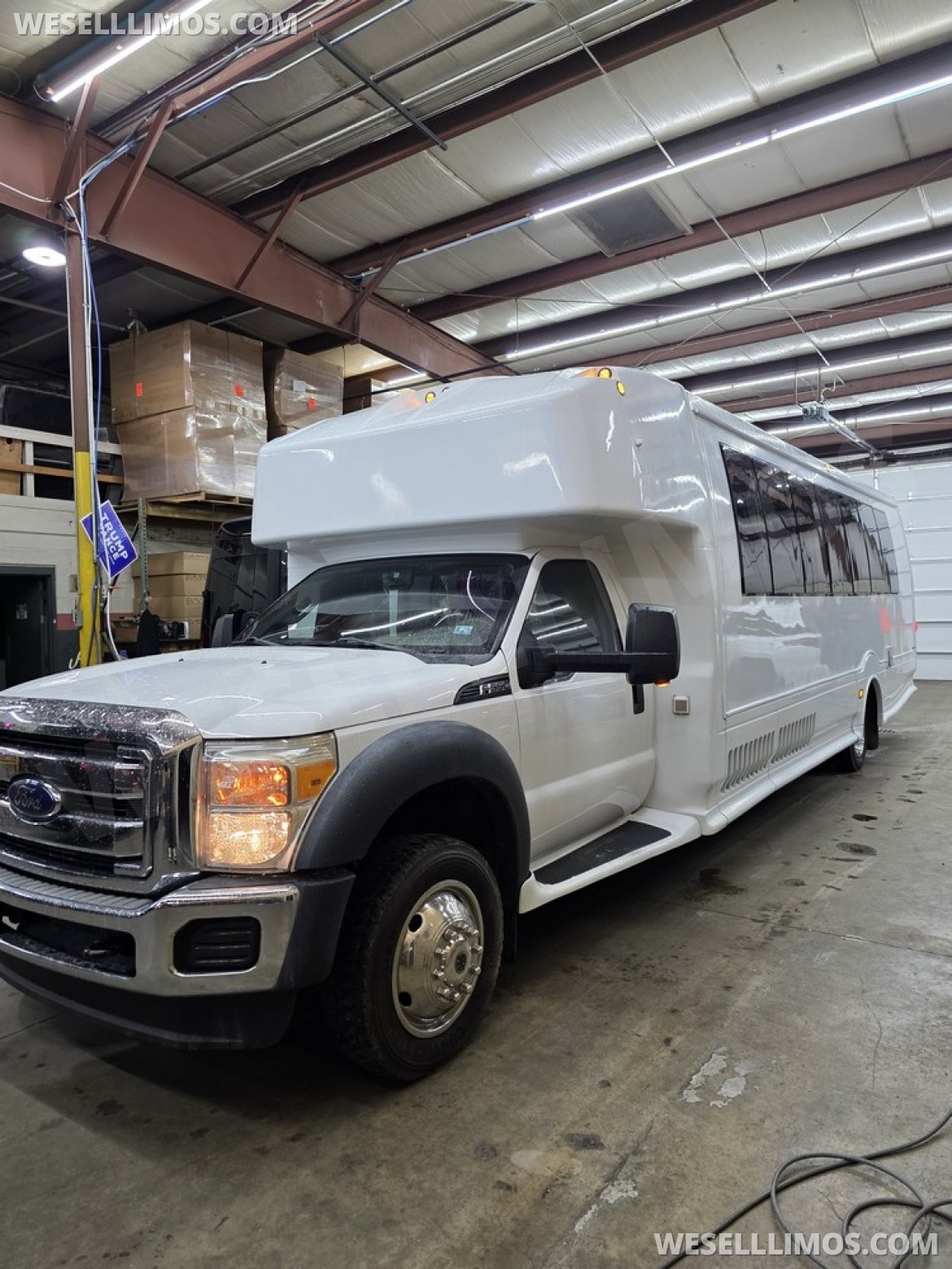 Photo of Limo Bus for sale: 2015 Ford F550 Limo bus 33&quot; by Turtle Top