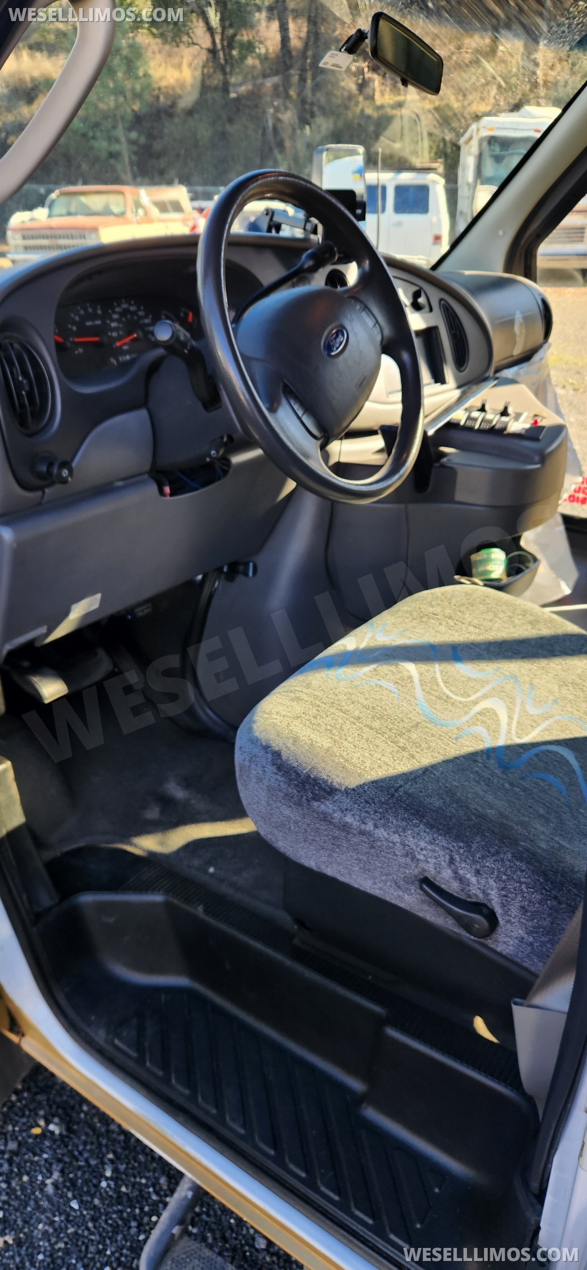 Photo of Shuttle Bus for sale: 2008 Ford E450 28&quot; by Thor