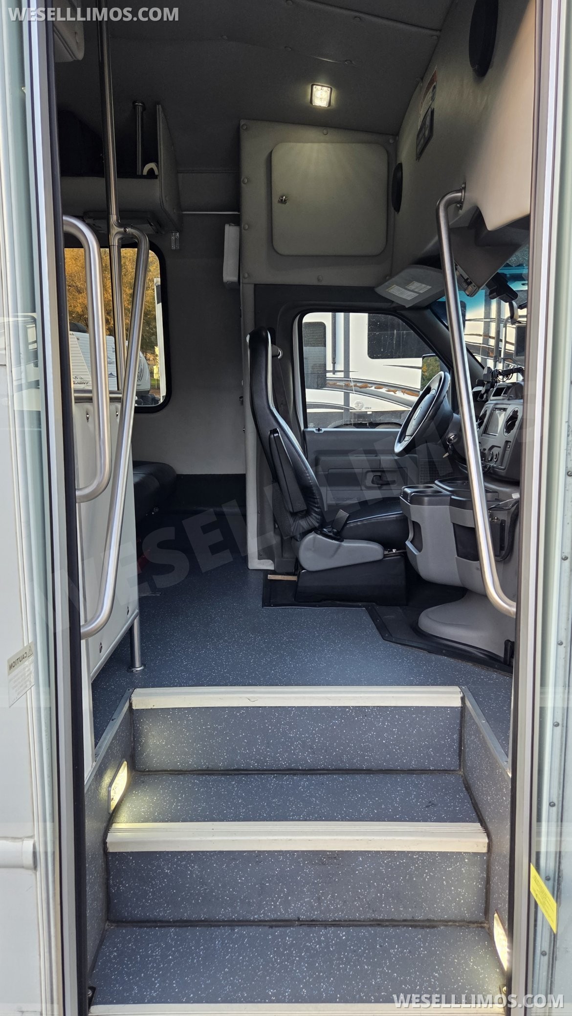 Photo of Shuttle Bus for sale: 2015 Ford E450 by Starcraft
