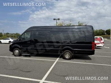 2022 LA West Coaches Mercedes-Benz 3500 Sprinter Shuttle Van Sprinter