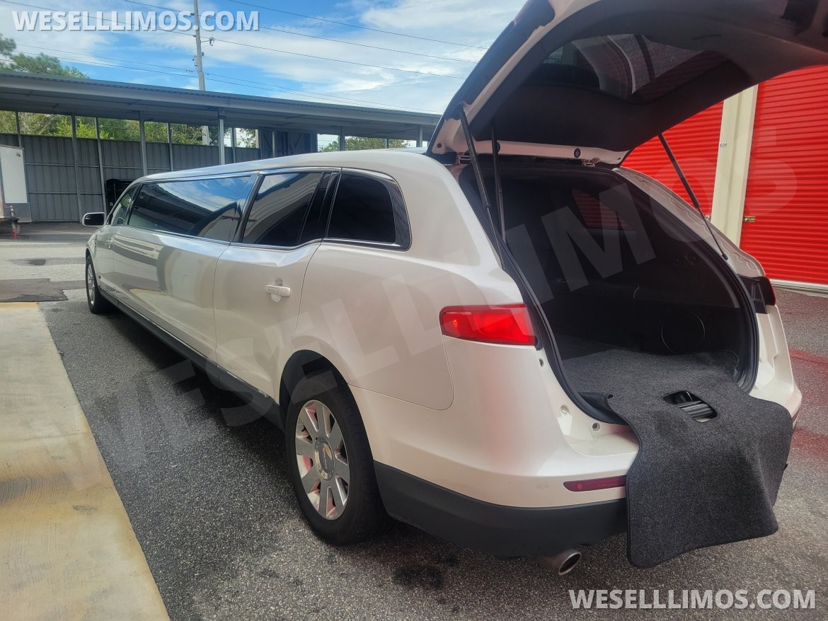 Limousine for sale: 2015 Lincoln Mkt 28&quot; by Royale