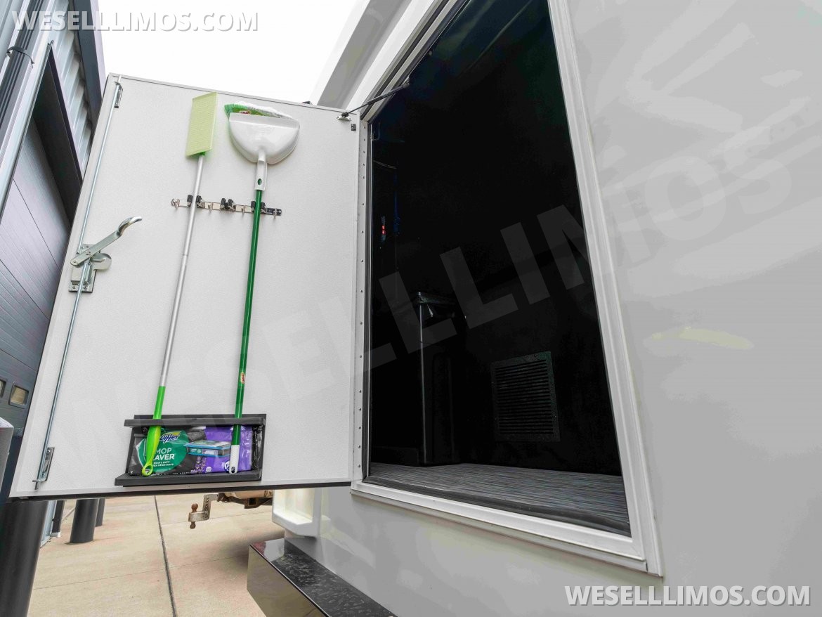 Photo of Limo Bus for sale: 2026 Ford F-550 420&quot; by LGE COACHWORKS