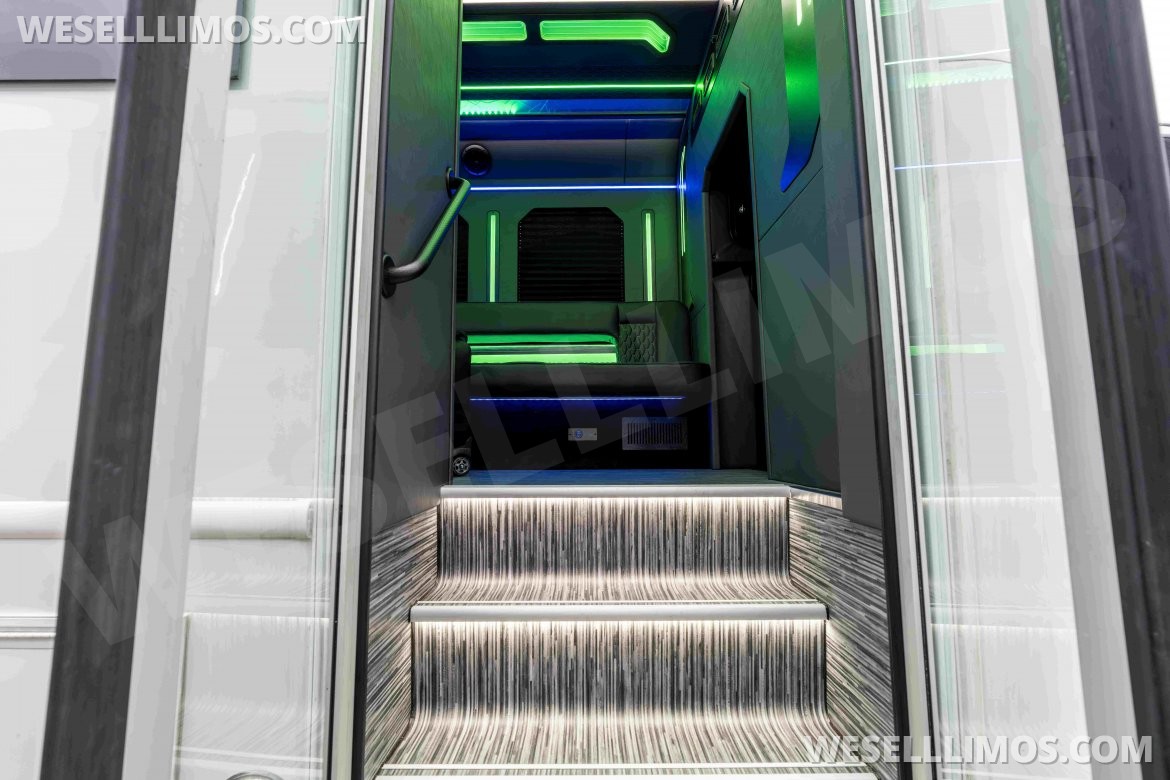 Photo of Limo Bus for sale: 2026 Ford F-550 420&quot; by LGE COACHWORKS