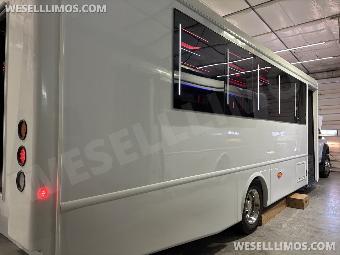 Photo of Limo Bus for sale: 2026 Ford F-550 420&quot; by LGE COACHWORKS