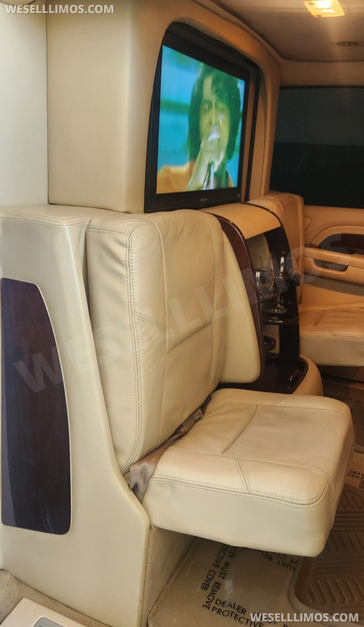 Photo of CEO SUV Mobile Office for sale: 2007 Cadillac Escalade ESV by LCW