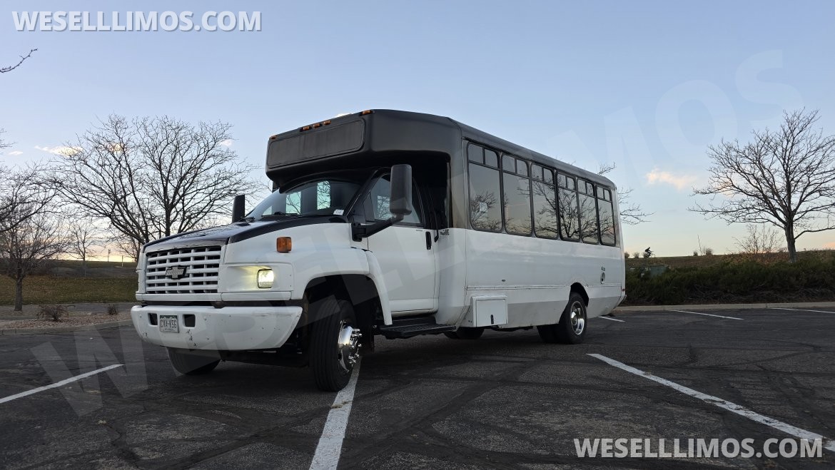 Photo of Limo Bus for sale: 2005 Chevrolet C5500