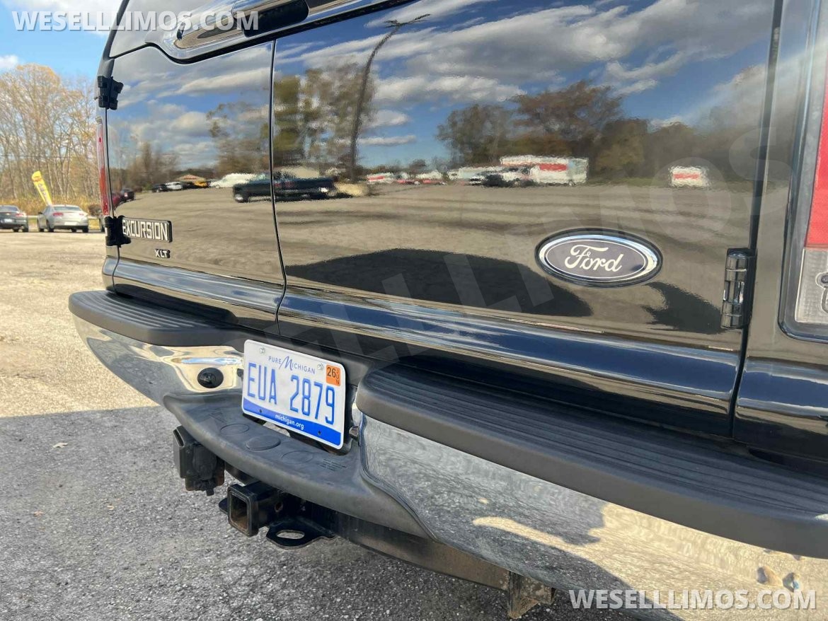 Photo of Limousine for sale: 2004 Ford Excursion