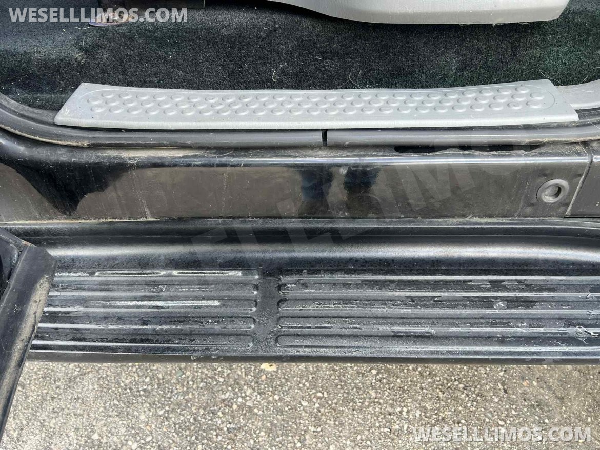 Photo of Limousine for sale: 2004 Ford Excursion