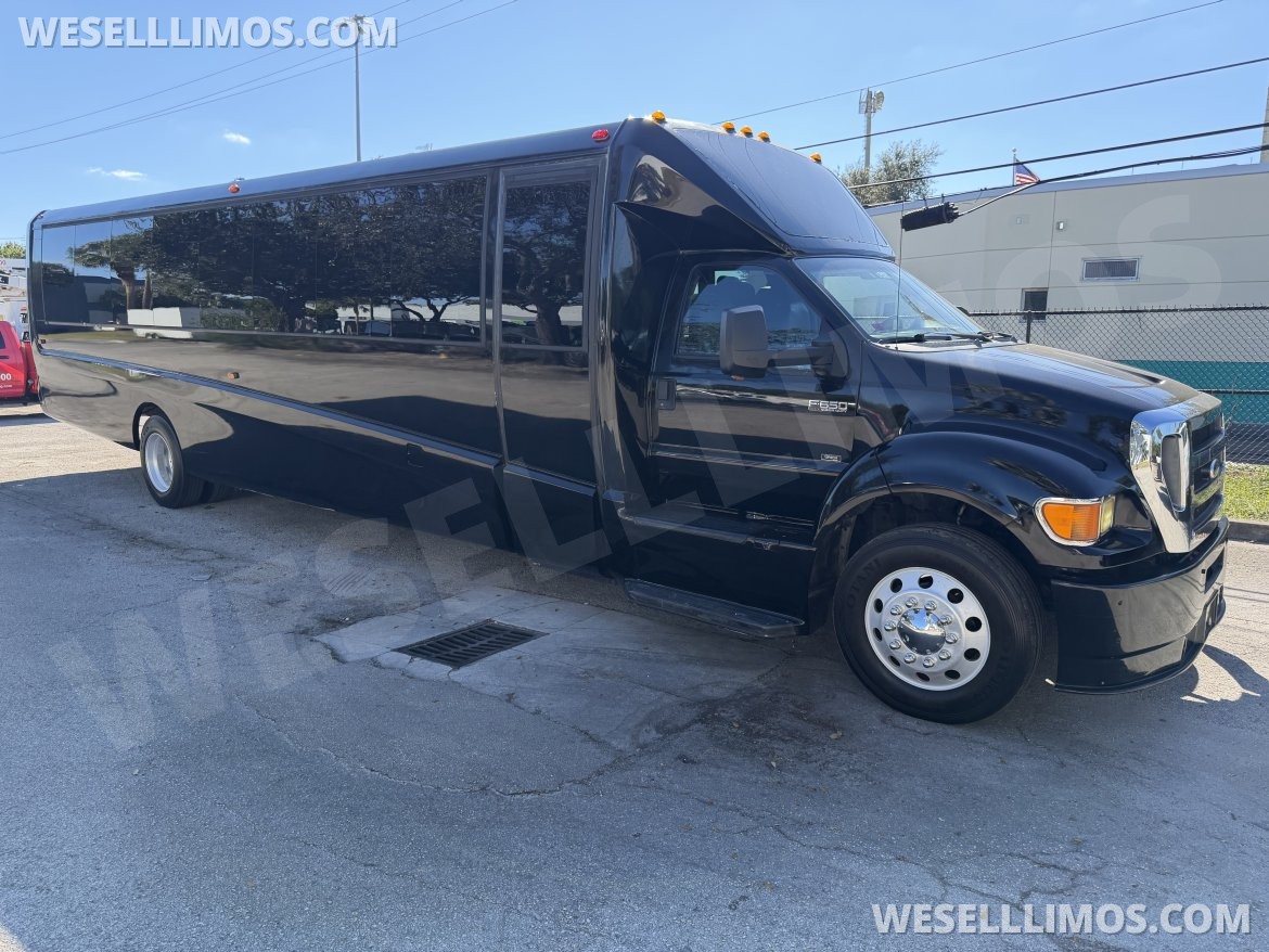Shuttle Bus for sale: 2015 Ford F650 GM 40 by Grech