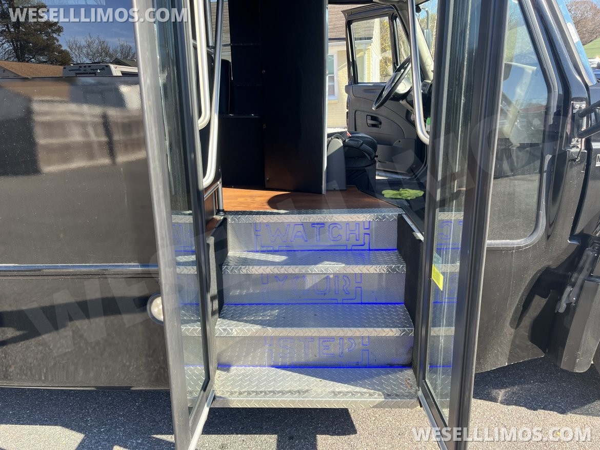 Photo of Limo Bus for sale: 2014 International IC by Batistti