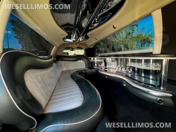 1999 Lincoln Town Car Limousine for Sale in norcross, GA - Main Photo