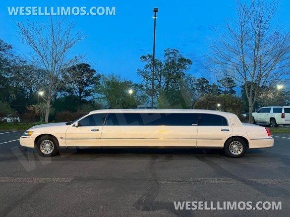1999 Lincoln Town Car Limousine for Sale in norcross, GA - Photo 2