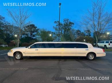 1999 Lincoln Town Car Limousine - Limousine for Sale in norcross, GA - Photo 2