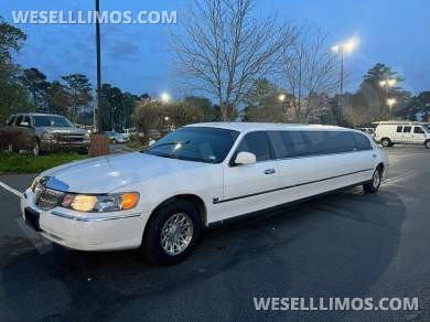 1999 Lincoln Town Car Limousine - Limousine for Sale in norcross, GA - Photo 4