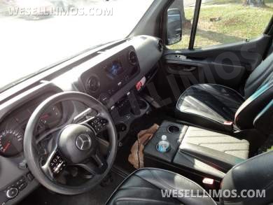 2019 Executive Coach Builders Mercedes-Benz 3500 Sprinter Limousine Sprinter - Sprinter for Sale in Delray Beach, FL - Photo 12