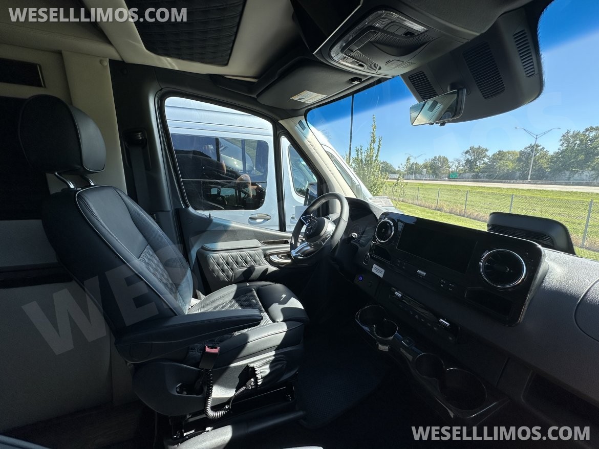 Photo of Sprinter for sale: 2026 OGV Luxury Coach V-Cruise 10OBA 288&quot;