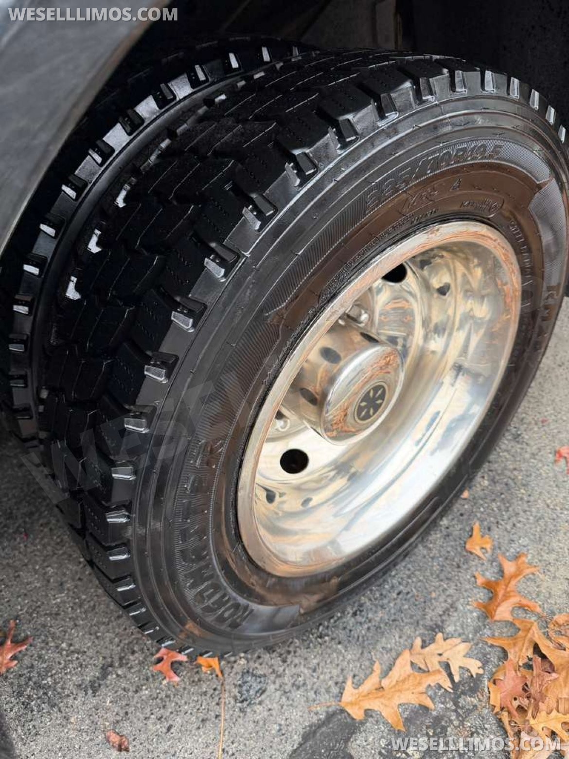 Photo of Shuttle Bus for sale: 2013 Ford F550