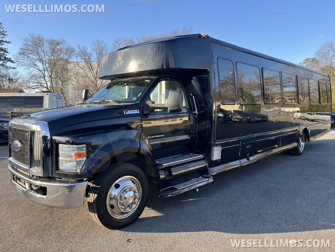 Photo of Shuttle Bus for sale: 2016 Ford F650 by Starcraft