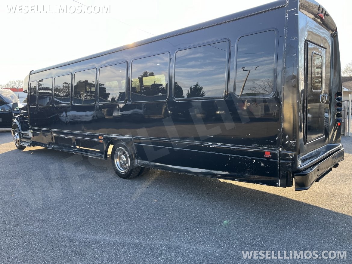 Photo of Shuttle Bus for sale: 2016 Ford F650 by Starcraft