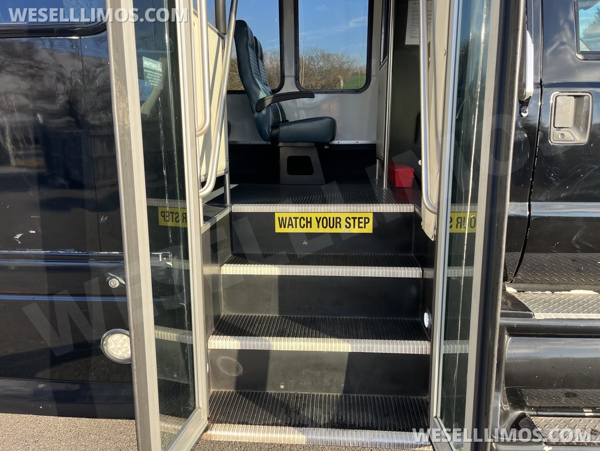Photo of Shuttle Bus for sale: 2016 Ford F650 by Starcraft