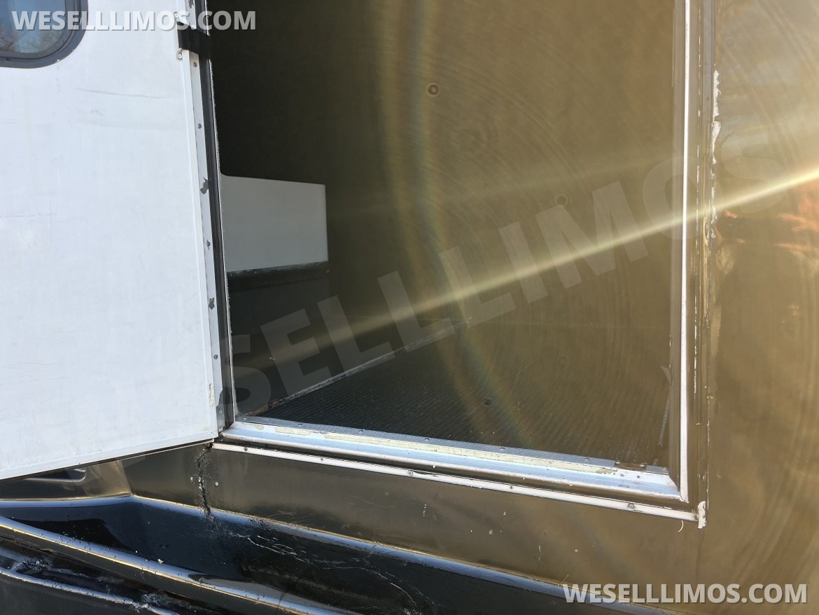 Photo of Shuttle Bus for sale: 2016 Ford F650 by Starcraft