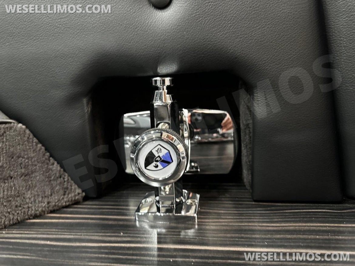 Photo of Funeral for sale: 2025 Cadillac XT6 Master Coach by Platinum Funeral Coach