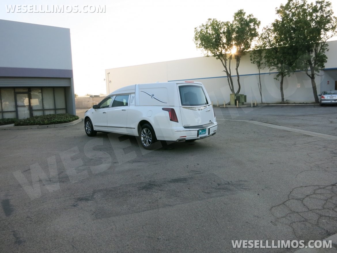 Photo of Funeral for sale: 2025 Cadillac XT6 Master Coach by Platinum Funeral Coach