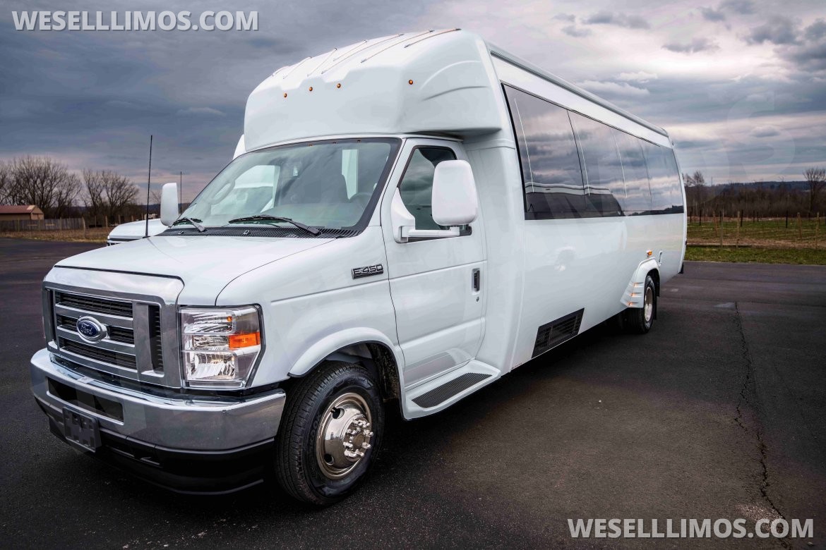 Photo of Limo Bus for sale: 2026 Ford E450 Limo Bus by LGE COACHWORKS
